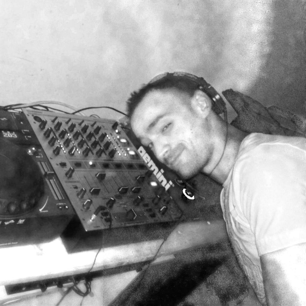 dj czibere