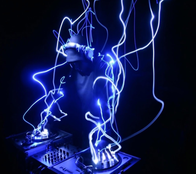 Blue_Music-wallpaper-8645976