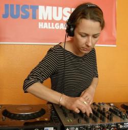 Infinity Sounds live at justmusic.fm (01-28-13)
