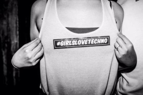 Girls Love #Techno